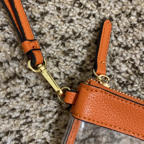 🧡NWOT Kate Landry clear game day wristlet🧡 10 x 7 in. - Picture 3 of 10